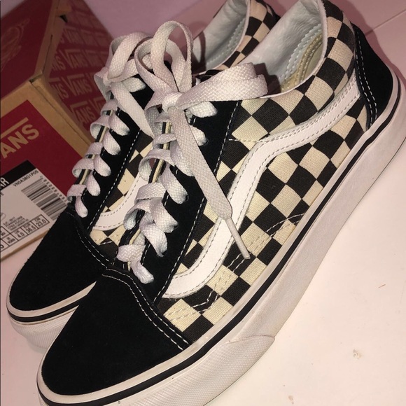 Checkered Old Skool Vans - Picture 2 of 7
